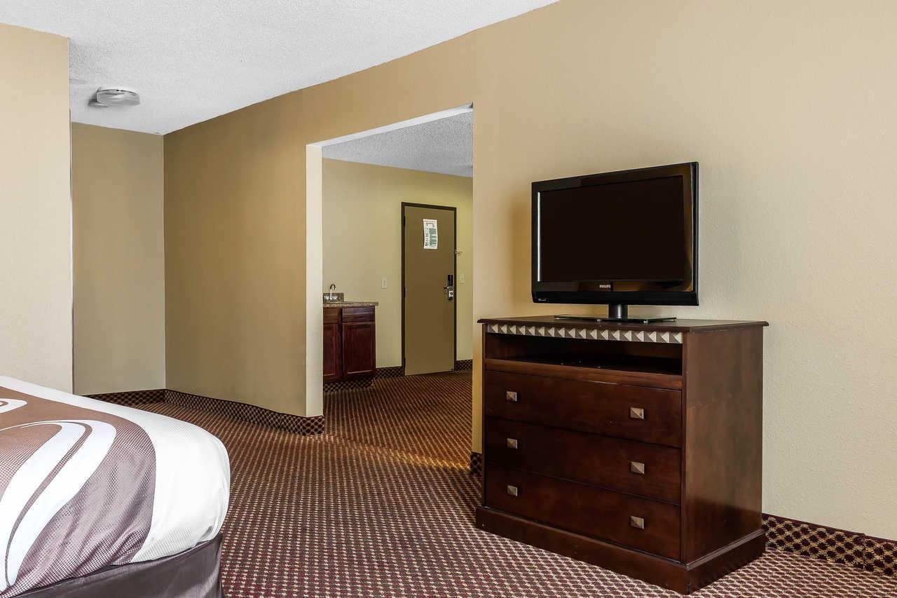 Quality Inn & Suites Bloomington I-55 And I-74 Exterior foto